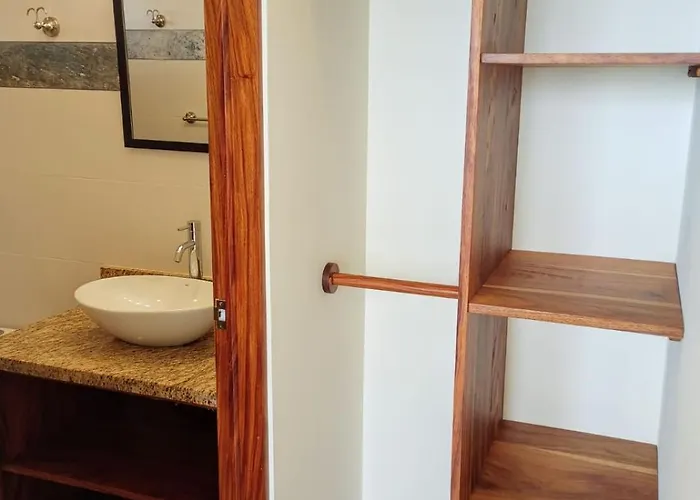 Simone Arenal French Bed & Breakfast