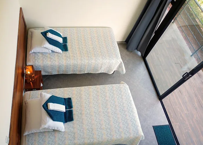 Simone Arenal French Bed & Breakfast Tilaran