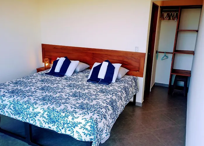 Simone Arenal French Bed & Breakfast Tilaran